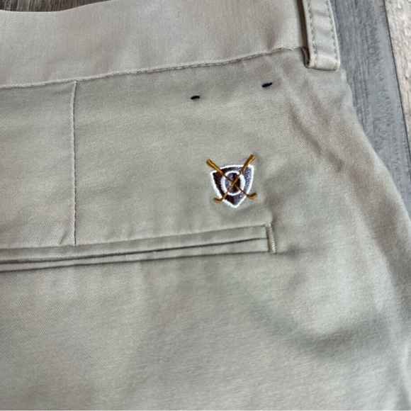Oxford Golf Stretch Khaki Shorts, 34 Men - Picture 9 of 9